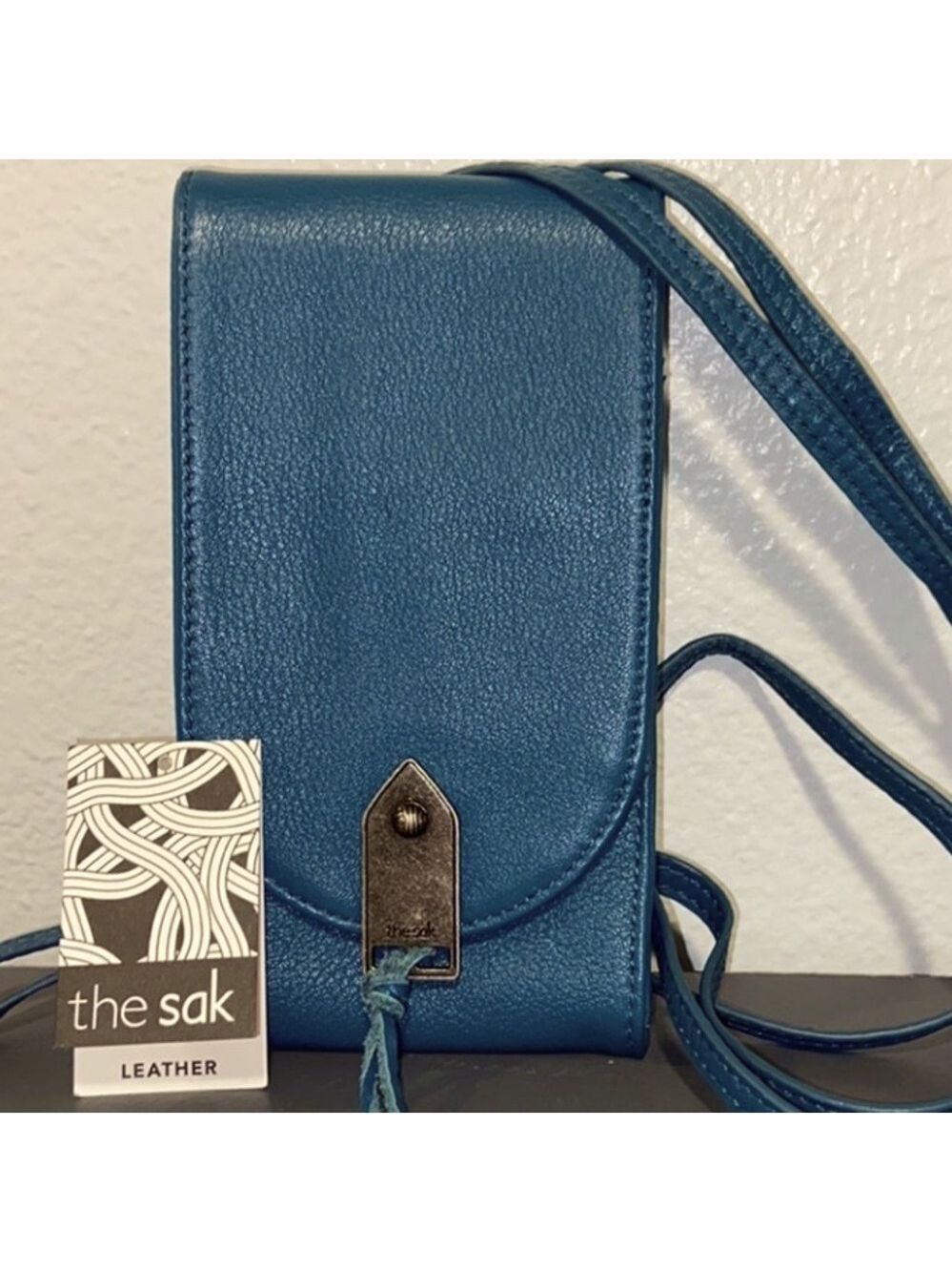 Playa Bag Genuine Leather Cellphone Crossbody Bag by The Sak New With Tags Festi - Picture 2 of 8